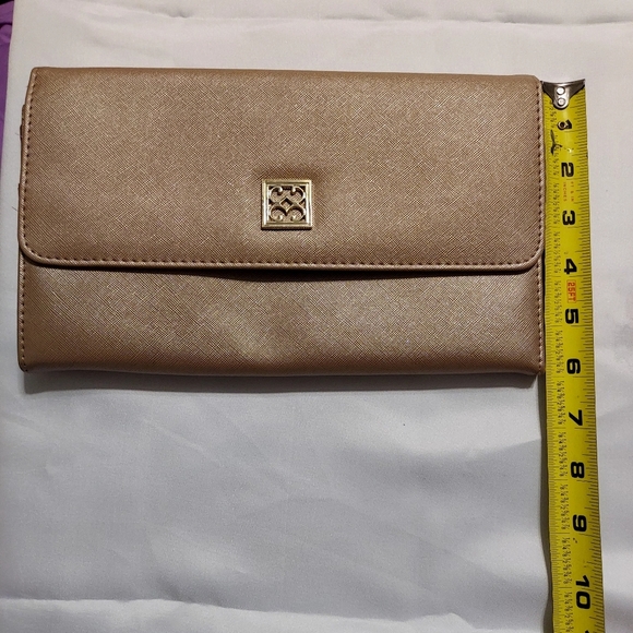 Metallic Gold Clutch - Picture 4 of 4